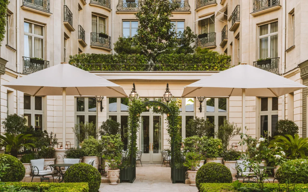 Nomadoverse - 10 BEST 5 Star Hotels in Paris 2025 - Ritz Paris
