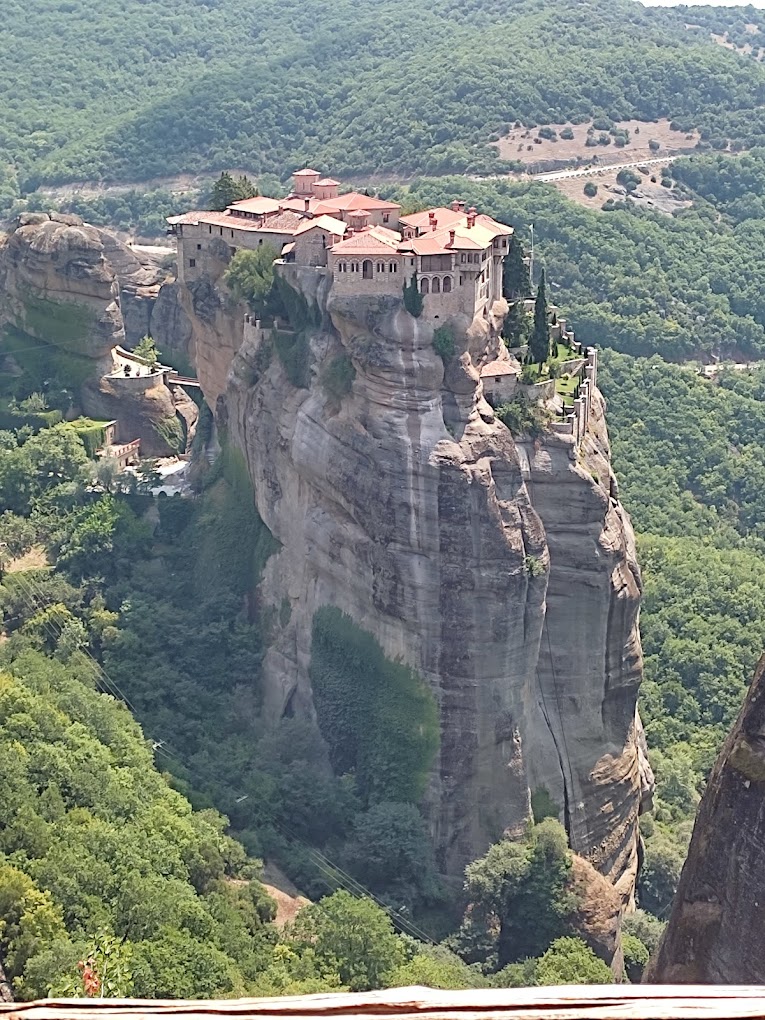 Popular Places to Visit in Greece in 2025 - Nomadoverse - Meteora