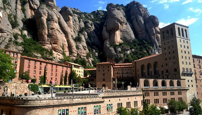 The 10 Best Historic Sites in Spain -  Montserrat Monastery (Catalonia)