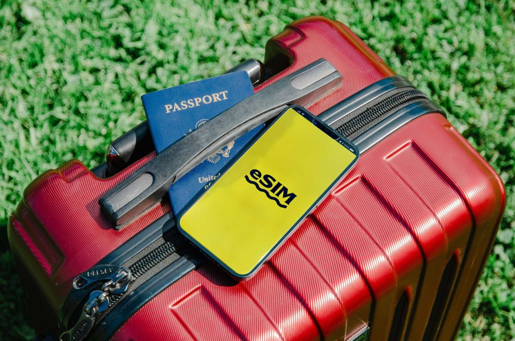 Traveler’s Guide to eSIMs - Nomadoverse