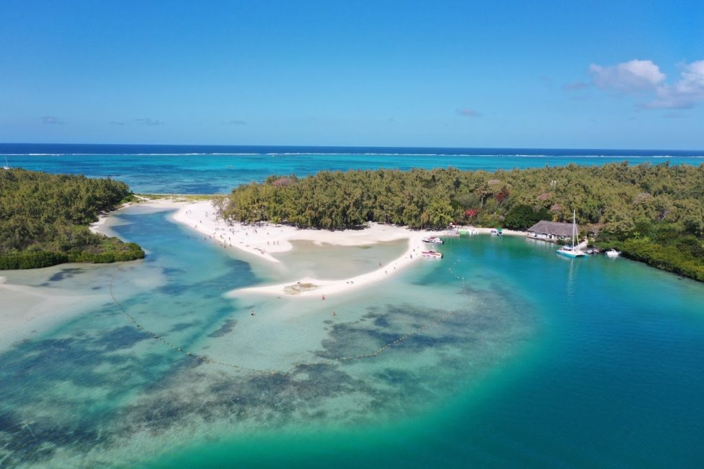 Best Islands for Relaxation in 2025 Top Getaways Guide -nomadoverse - Mauritius