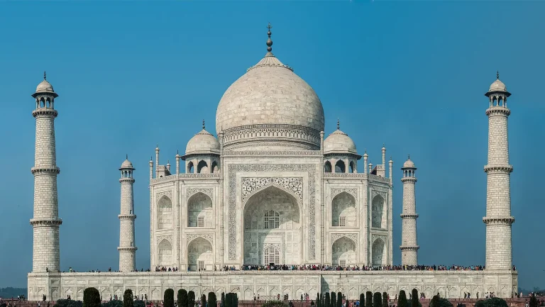 Taj Mahal, Agran main - nomadoverse - Best Places to Visit in India 2025 Top Travel Guide
